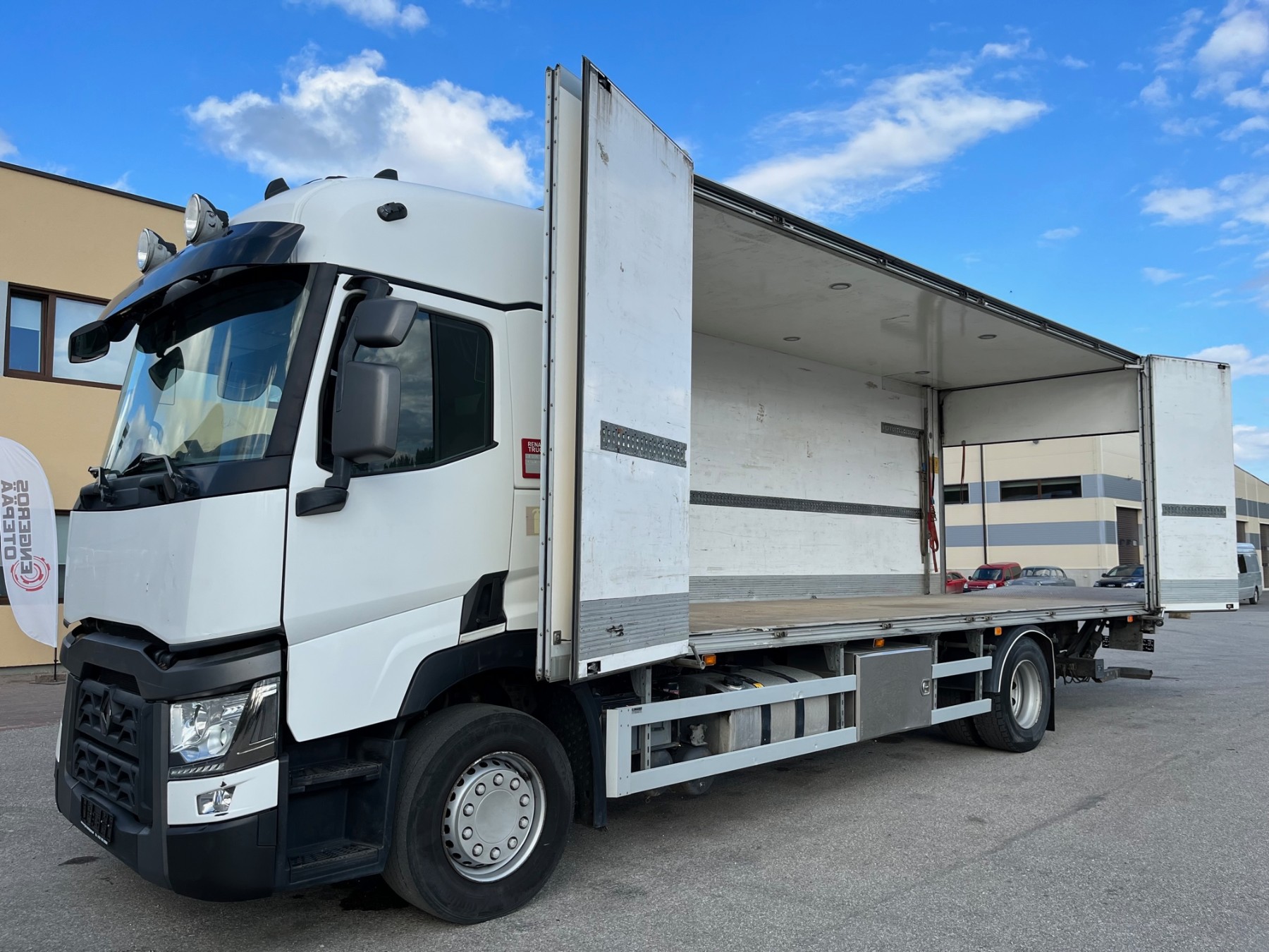 Renault T380 4X2 EURO 6 + SIDE OPENING