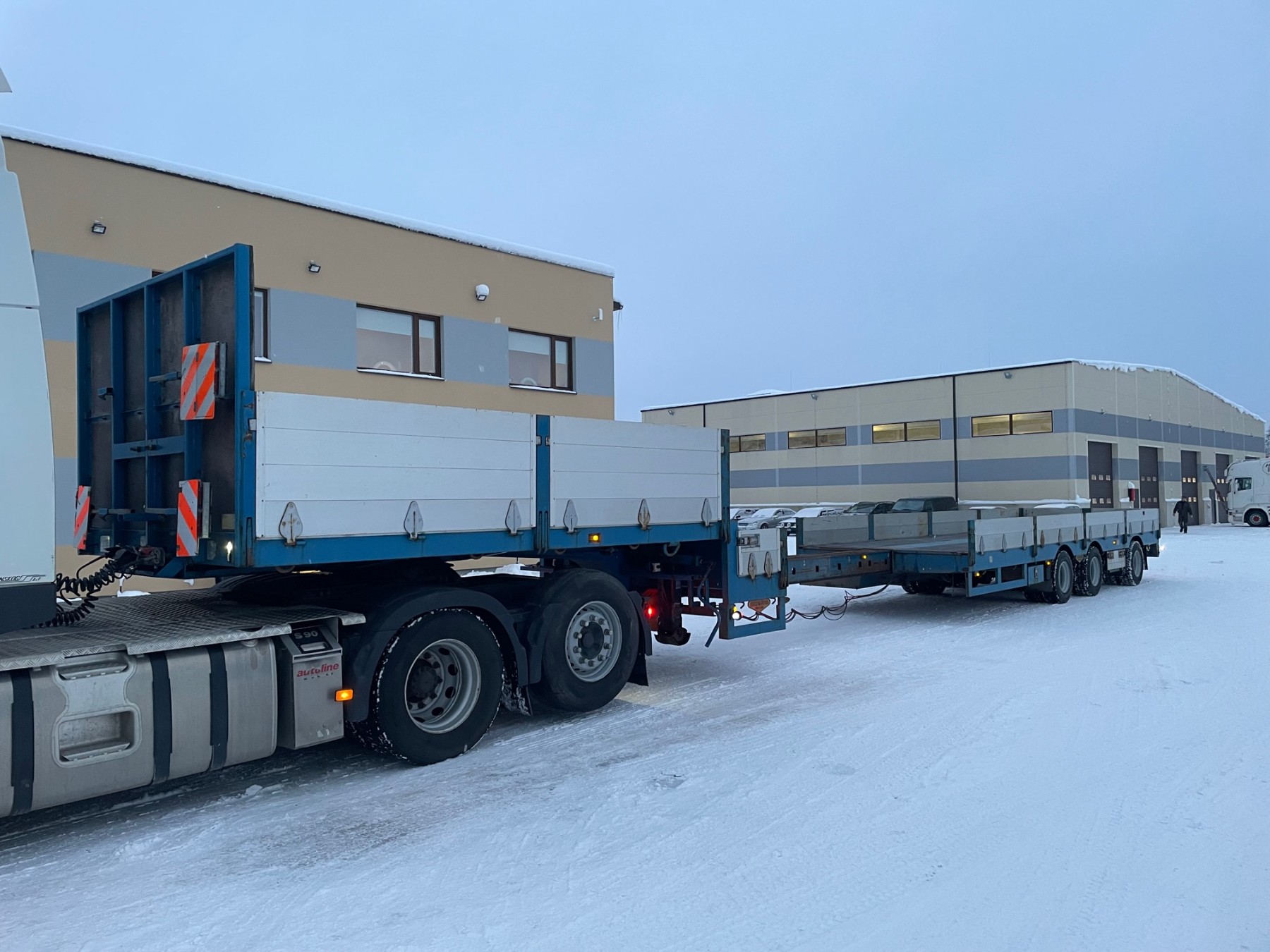 Broshuis E-2190/27 + EXTENDABLE 4M